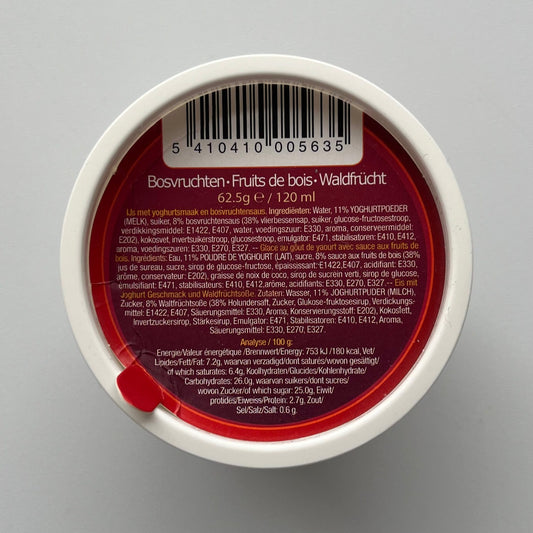 Bosvruchten yoghurt ijsbeker